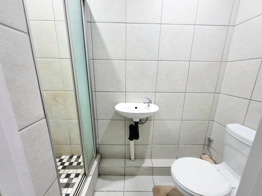 11 Bedroom Property for Sale in Brandwag Free State